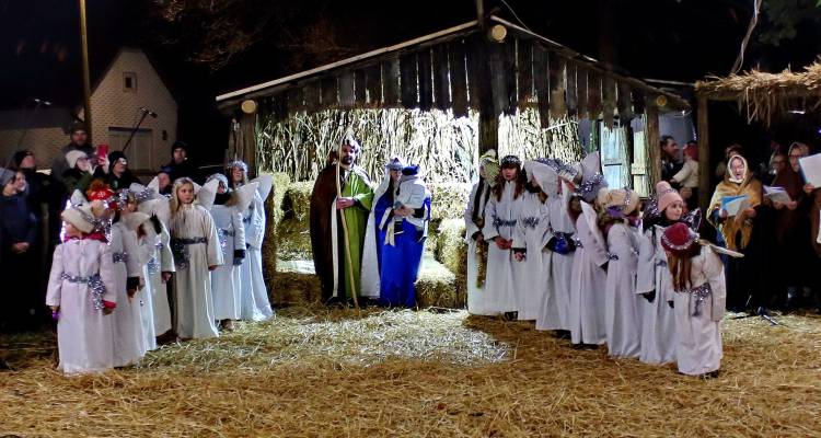 Održane žive jaslice u Podravskim Sesvetama