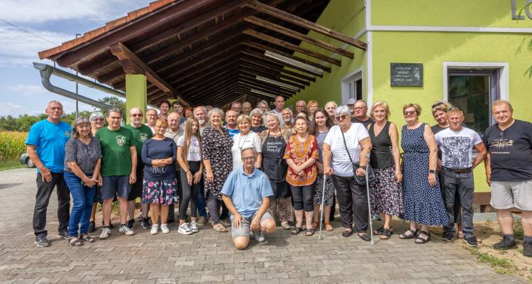 Likovni festival Kloštranske palete spojio umjetnike, radionicu i veliku izložbu na otvorenom